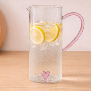Jarra de vidro rosa com coração e alça 1350 ml de borossilicato de suco chá transparente mesa posta cozinha fofa garrafa em Oferta na Shopee