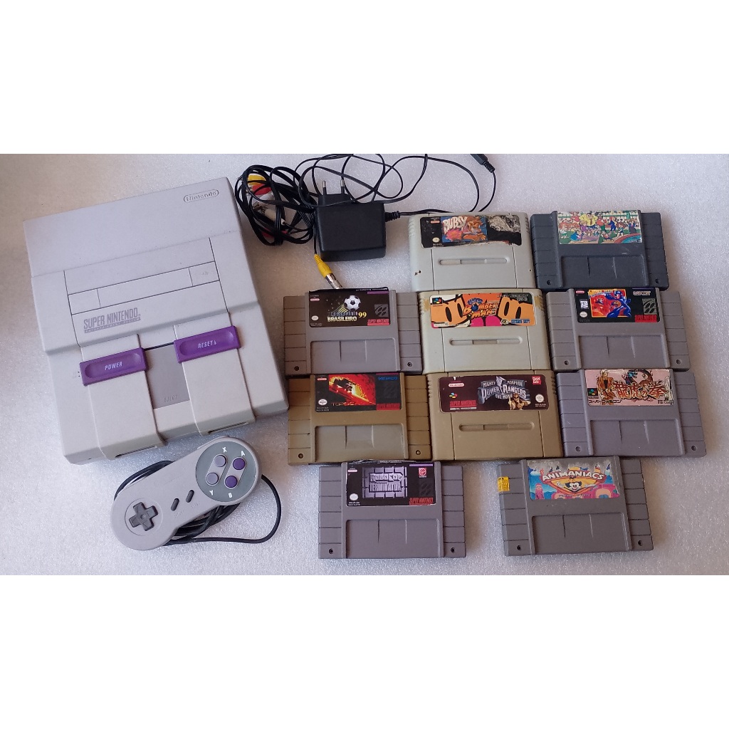 Super Nintendo FAT funcionando com 10 Cartuchos - Usado