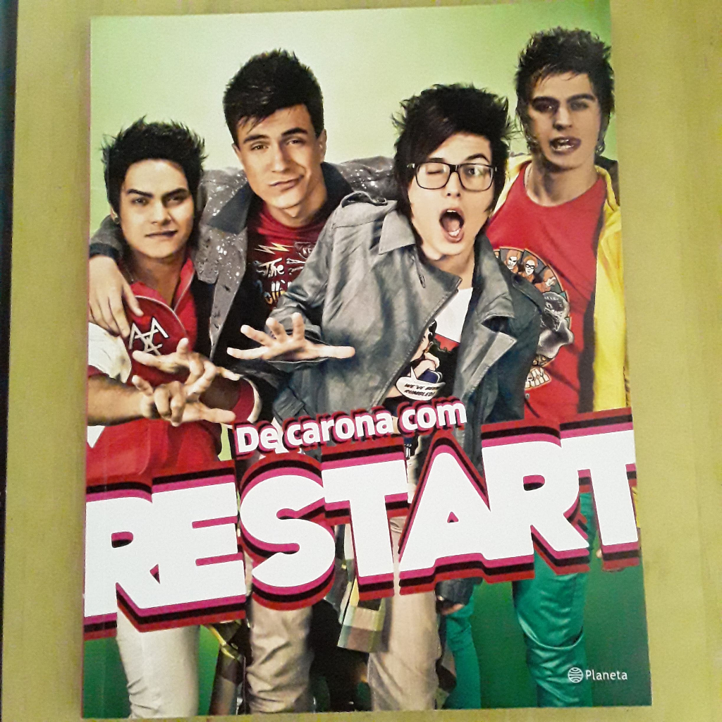 PL133 LIVRO BANDA RESTART DE CARONA COM RESTART