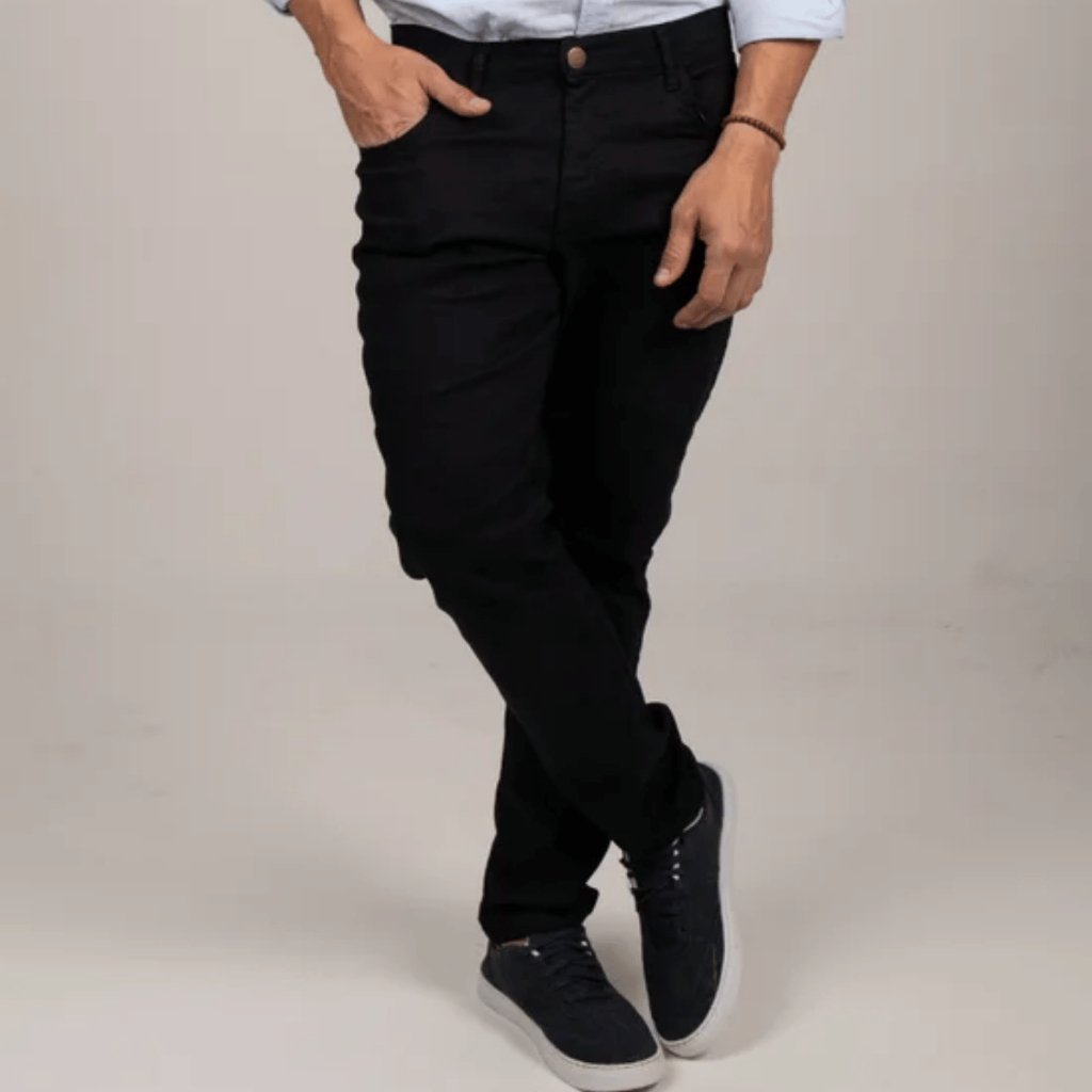 Calça Masculina Jeans Tradicional Reta Não Desbota Bolsos Funcionais com Elastano Botão com Lycra