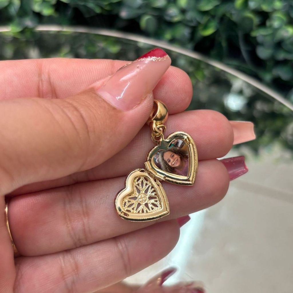 Berloque Relicario Coração telado Mini Dourado Delicado Banhado a ouro 18K antialérgico