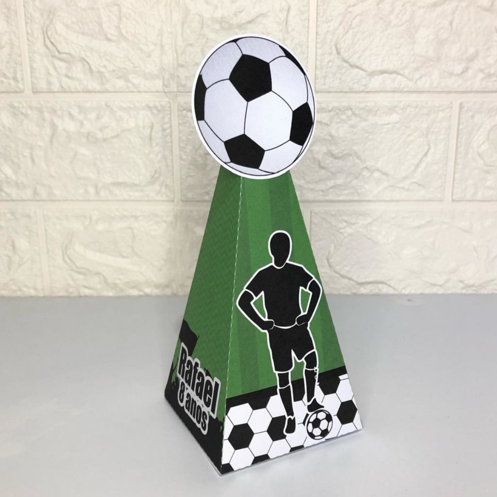 PEGUE E MONTE - Caixinha Pirâmide lembrancinha Tema FUTEBOL festa infantil personalizada