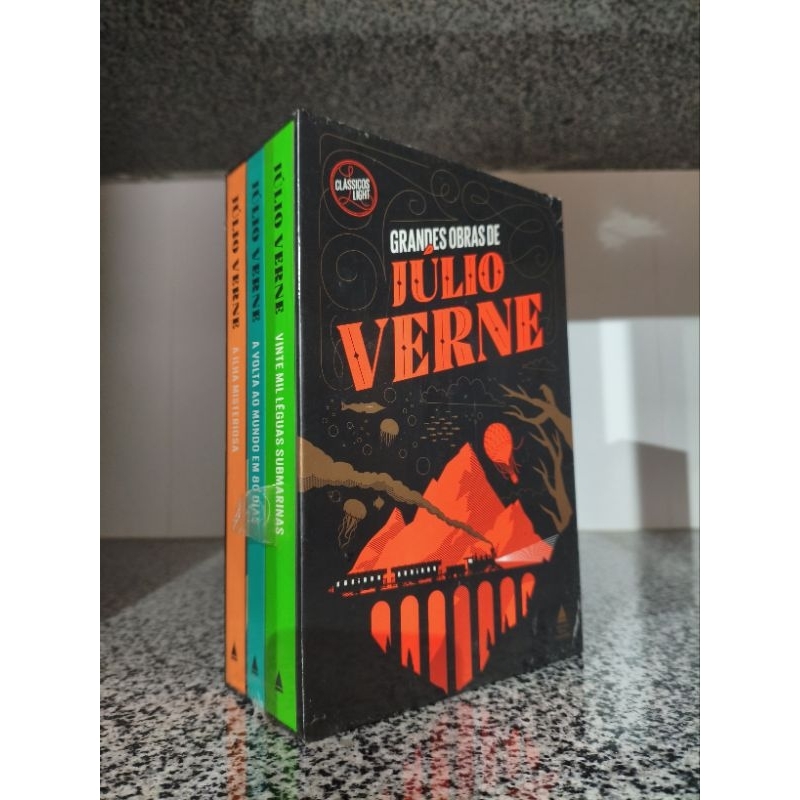 Box Grandes obras de Júlio Verne: Vinte mil léguas submarinas - A Volta ao mundo em 80 dias - A ilha misteriosa