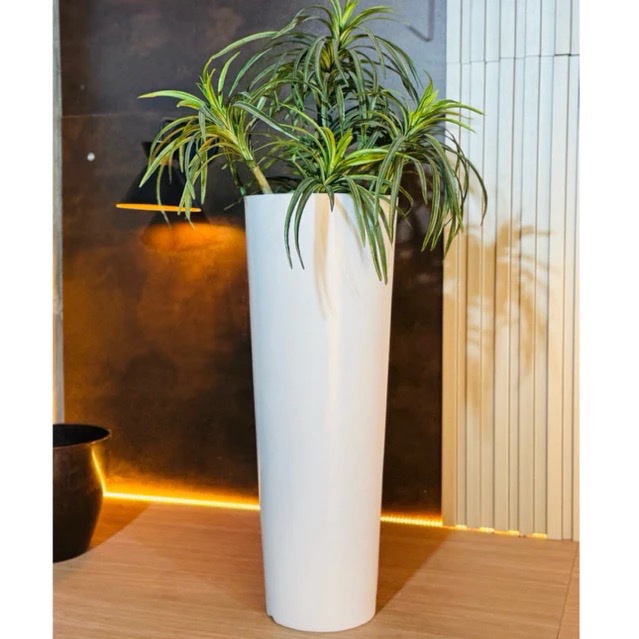 Vaso para plantas em polietileno Ibiza Luxo M em Oferta na Shopee