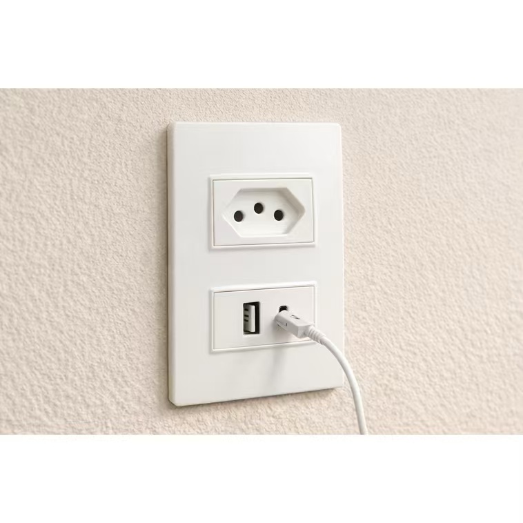 Tomada de Parede Dupla 3 Pinos com USB e Tipo C 5V Bivolt para Carregamento - SMILE