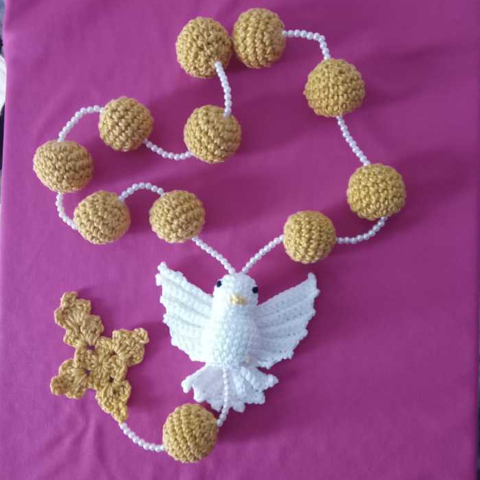 Lindo Terço do Divino Espirito Santo em crochê amigurumi