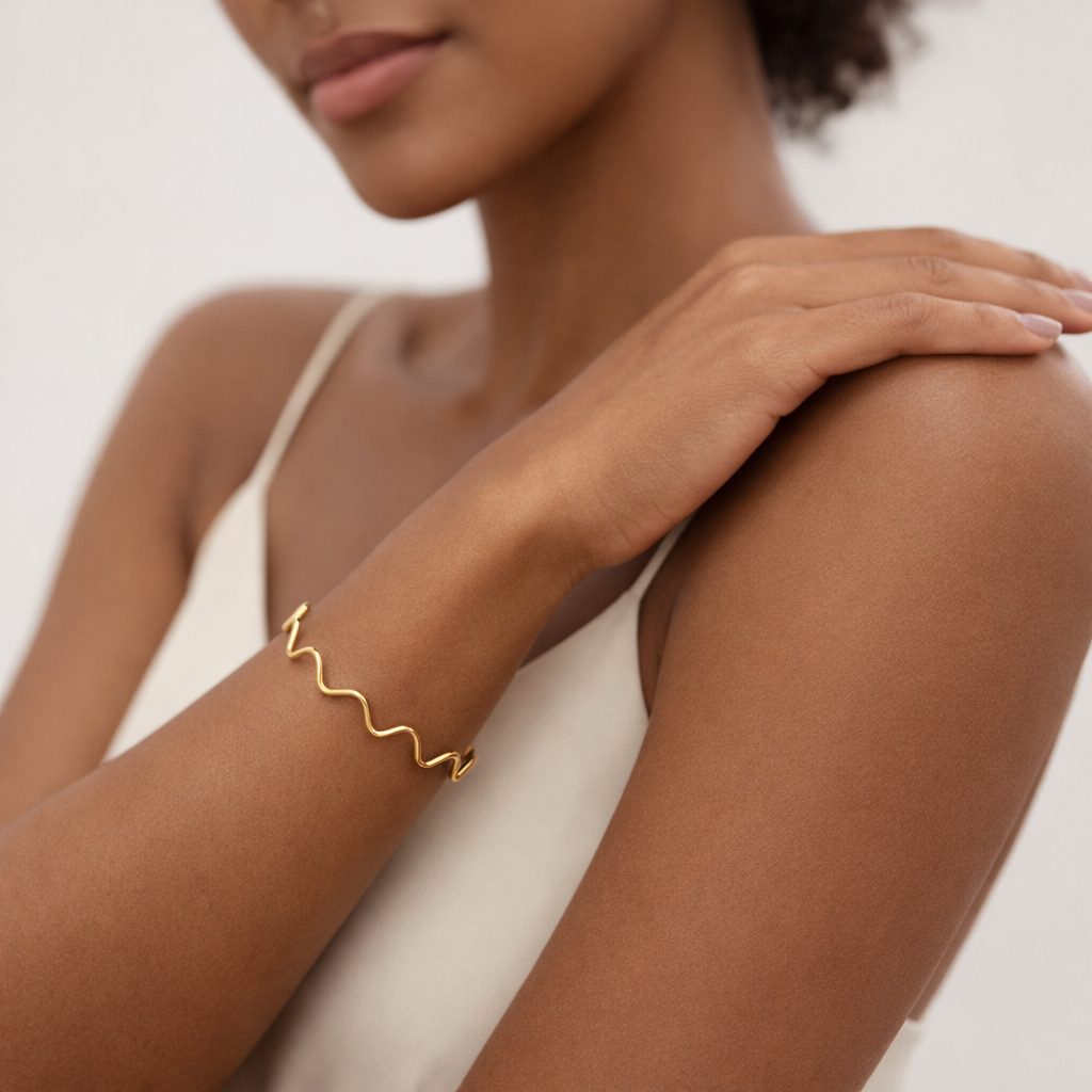 Bracelete Ondas Regulável Orgânico Moderno Feminino Leve Ajustável Garanti Banhado a Ouro 18k