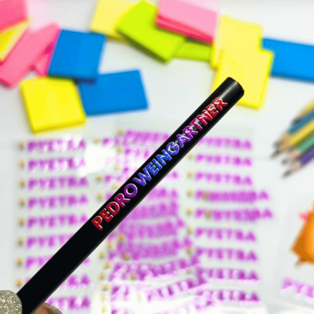 100 Adesivos DTF UV para Lápis – Nome da Criança (5x1 cm) em Oferta na Shopee