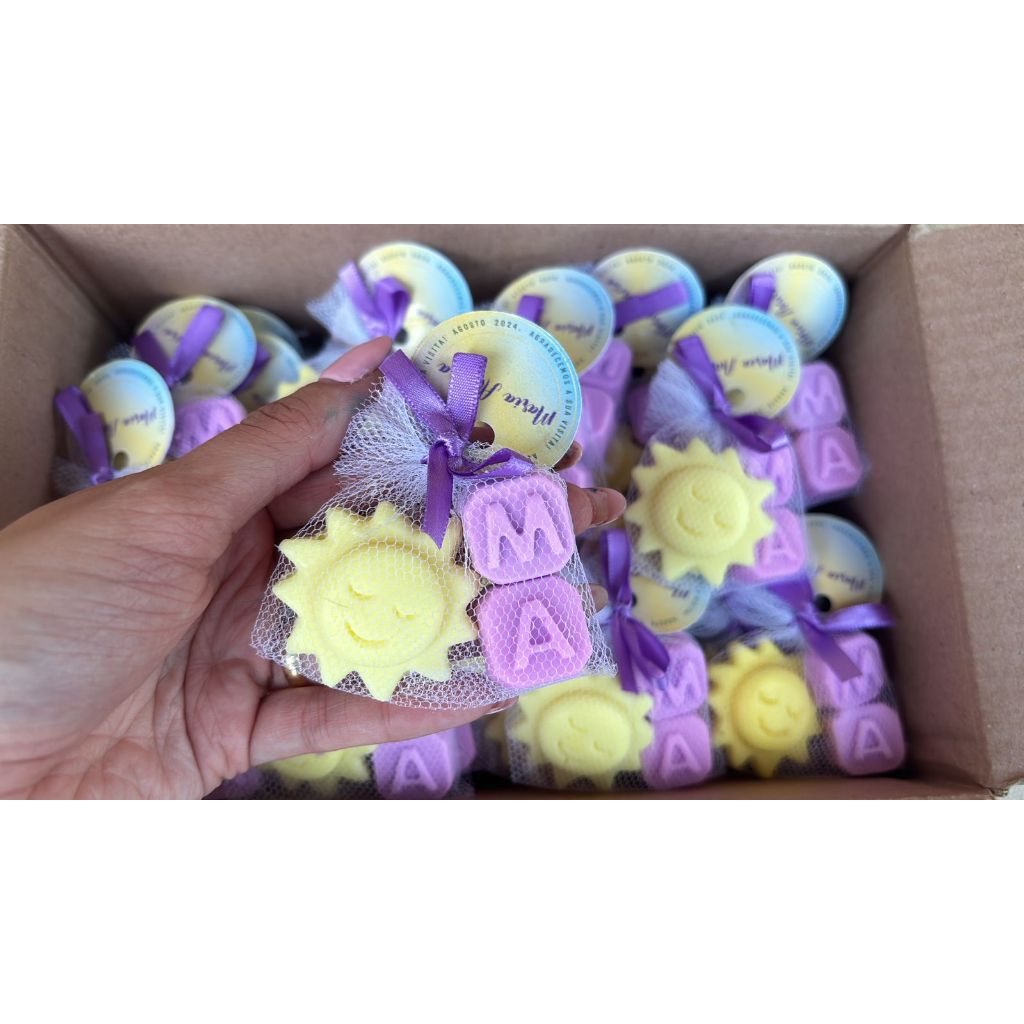 Lembrancinha Sabonete Artesanal Sol com 2 Letras Personalizadas | Chá de Bebê | Maternidade | Aniversário