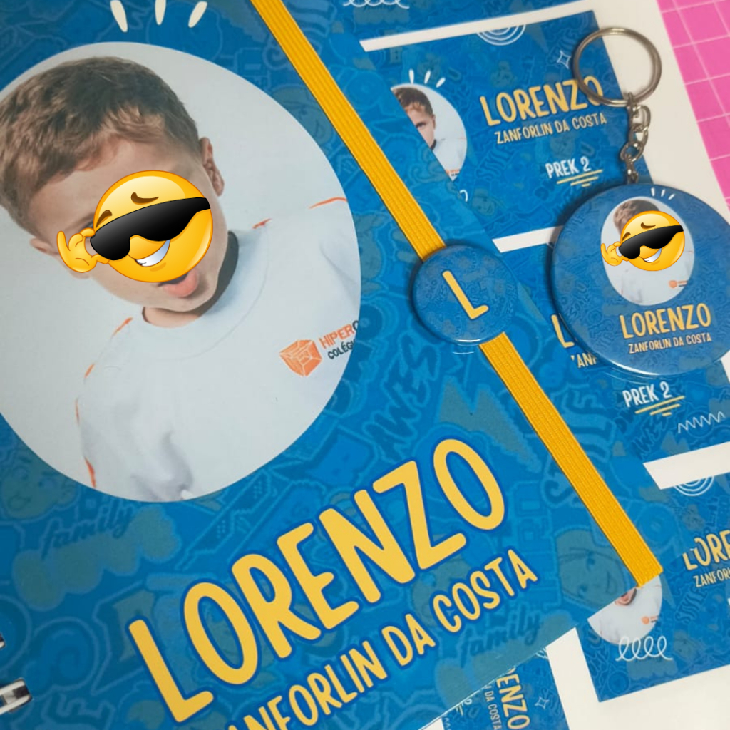 Agenda escolar + etiquetas escolares personalizados com foto em Oferta na Shopee