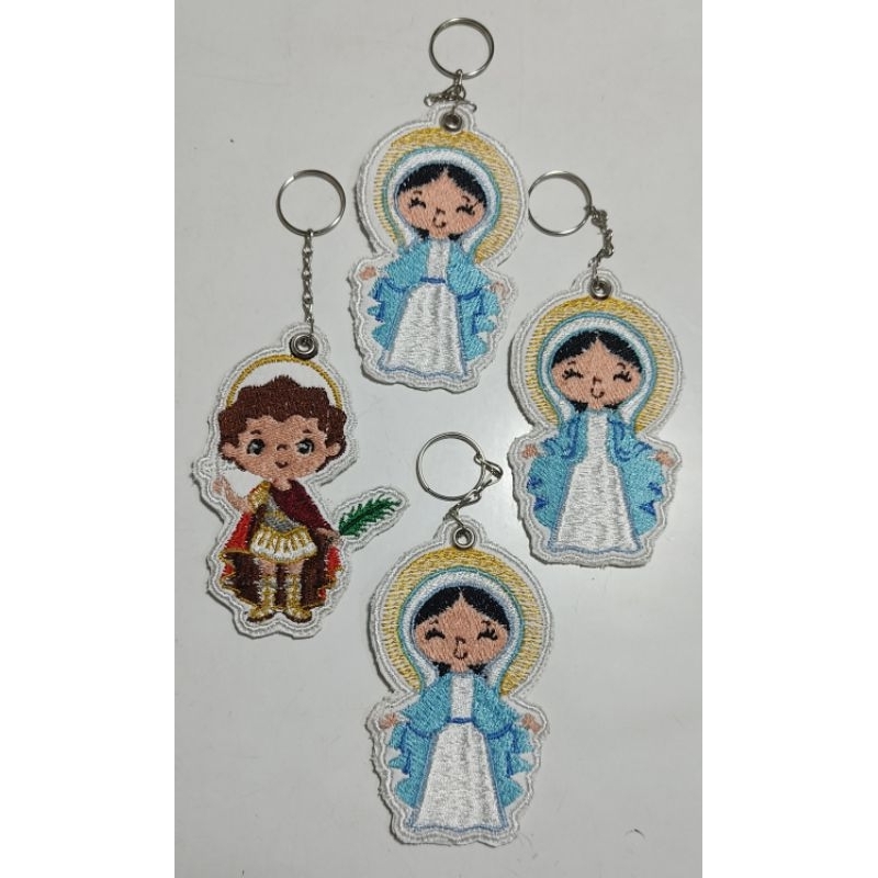 Chaveiro Artesanal Bordado Santinhos Católicos - Nossa Senhora e Santos Variados - Estilo Cute