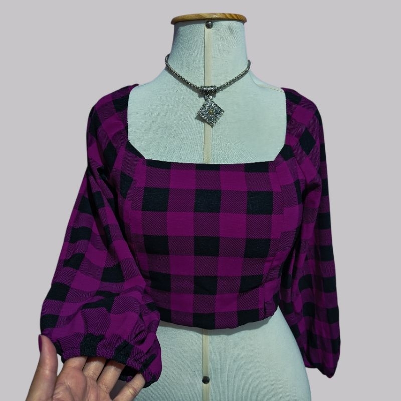 Cropped Xadrez Roxo e Preto com Bojo | Manga Longa com Elástico