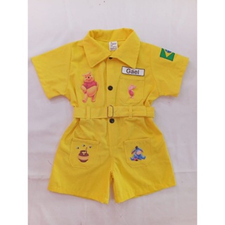 macacão tema ursinho pooh em Oferta na Shopee