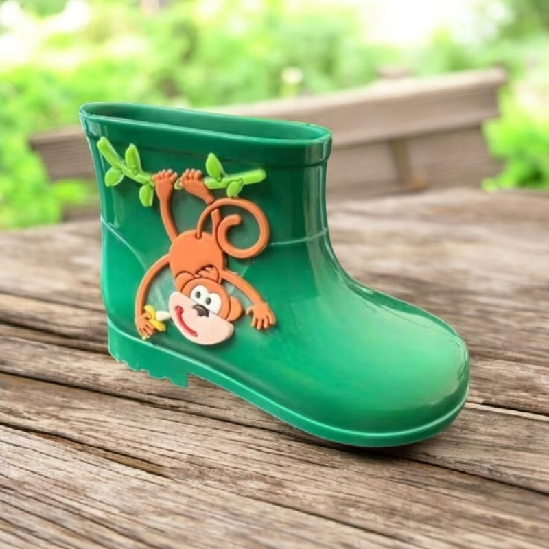 Galocha infantil para Meninos várias variedades Bota para criança confortável em Oferta na Shopee