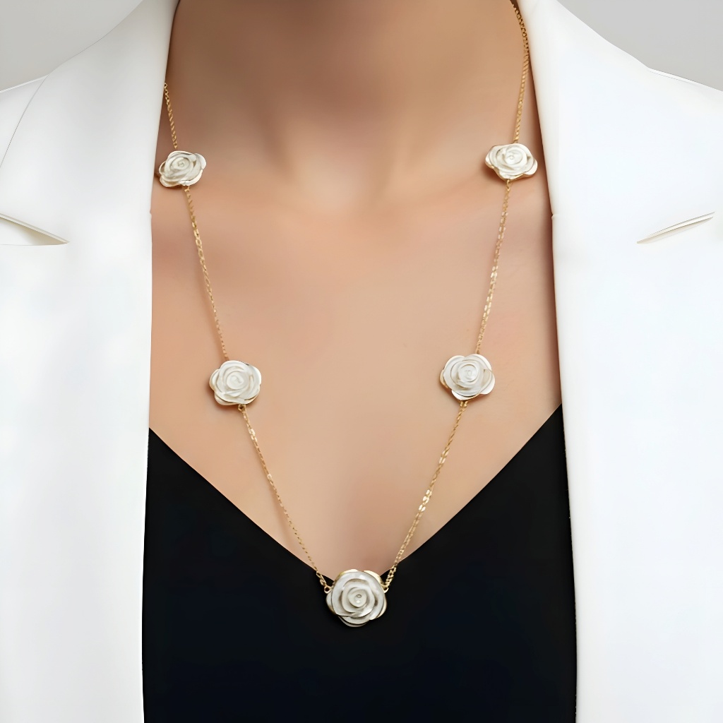 Colar Longo Feminino com Flor – Delicado e Sofisticado Aço Inoxidável