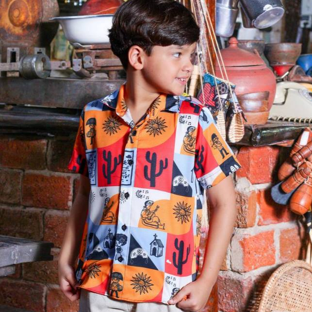 Camisa de Botão Infantil Estampa Nordestina Look Menino Cordel Encantado Festa Junina 2026