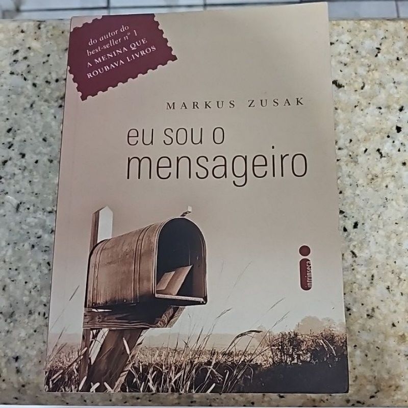 Livro 'Eu Sou O Mensageiro' Markus Zusak.