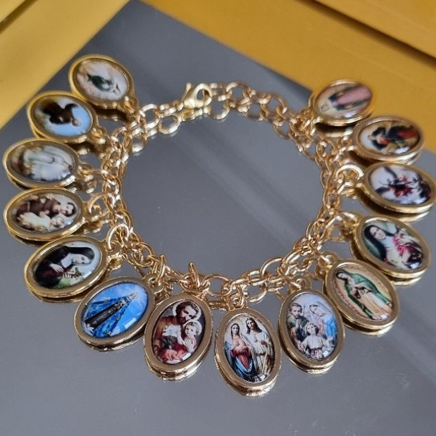 Pulseira Medalhas Todos dos Santos Dourada em Oferta na Shopee
