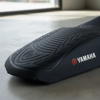 Capa banco de moto emborrachada 3D Preta universal Yamaha em Oferta na Shopee