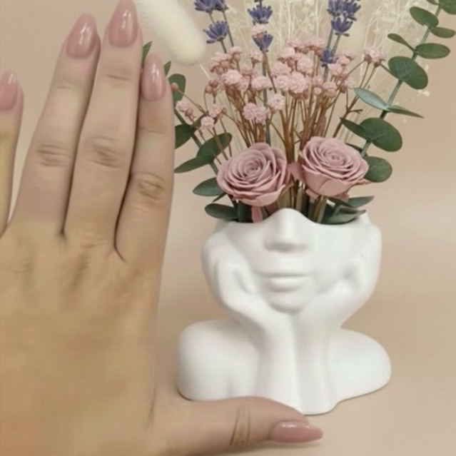 Vazo Decorativo MENINA- Busto Minimalista Para Sala Quarto em Geral Estilo Ceramica, Gesso Com Cimento em Oferta na Shopee