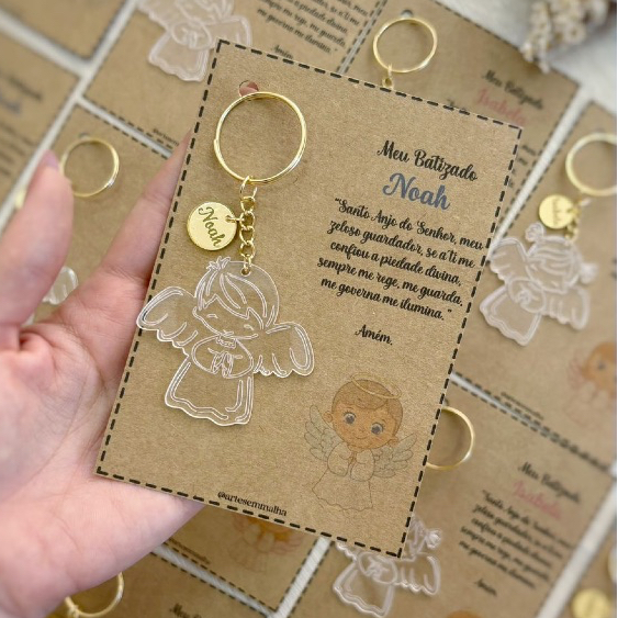 Lembrancinha de Batizado Menino Menina Personalizada Chaveiro Anjinho Anjinha com cartão e embalagem.