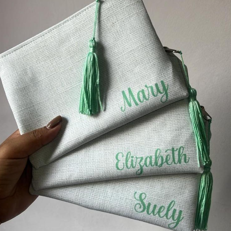 Necessaire c/ Pingente Personalizada com Nome p/ madrinhas, aniversário, casamento, lembrancinha.