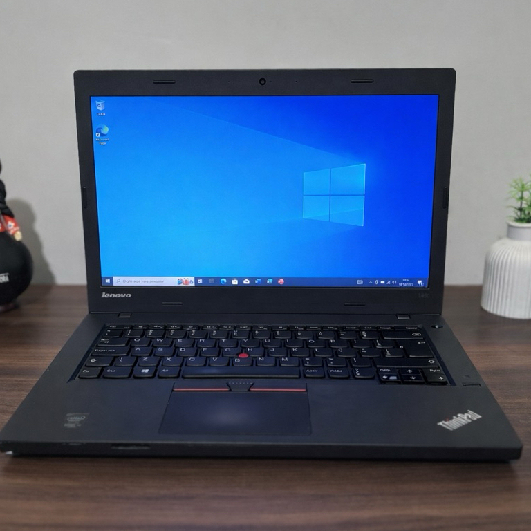 Notebook LENOVO- Processador i5 7ª Geração - Memória 16GB RAM SSD 240GB