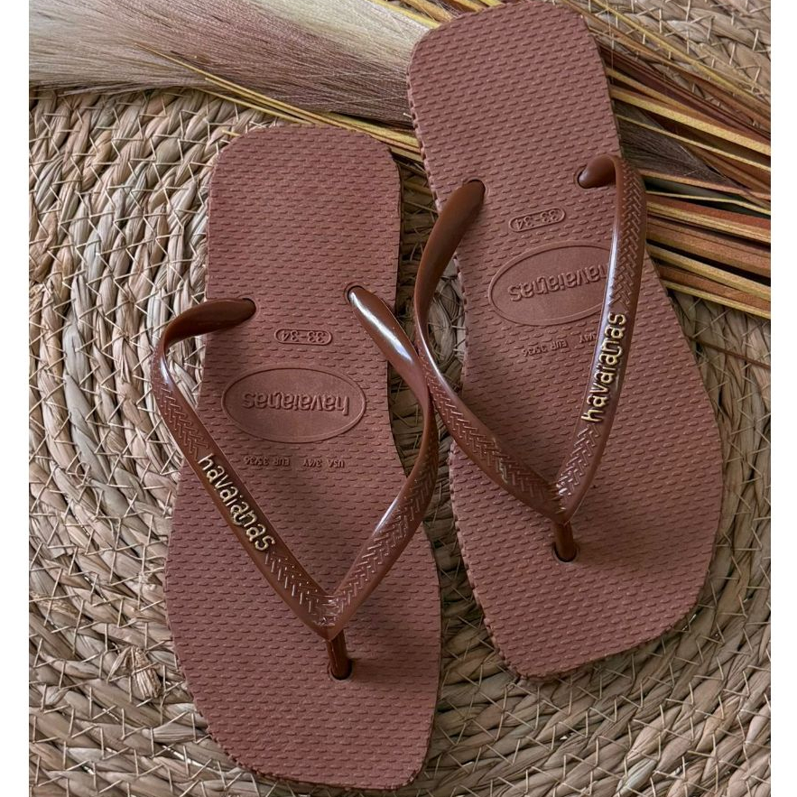 Chinelo Rasteira Feminina Básica Com Detalhe na Lateral