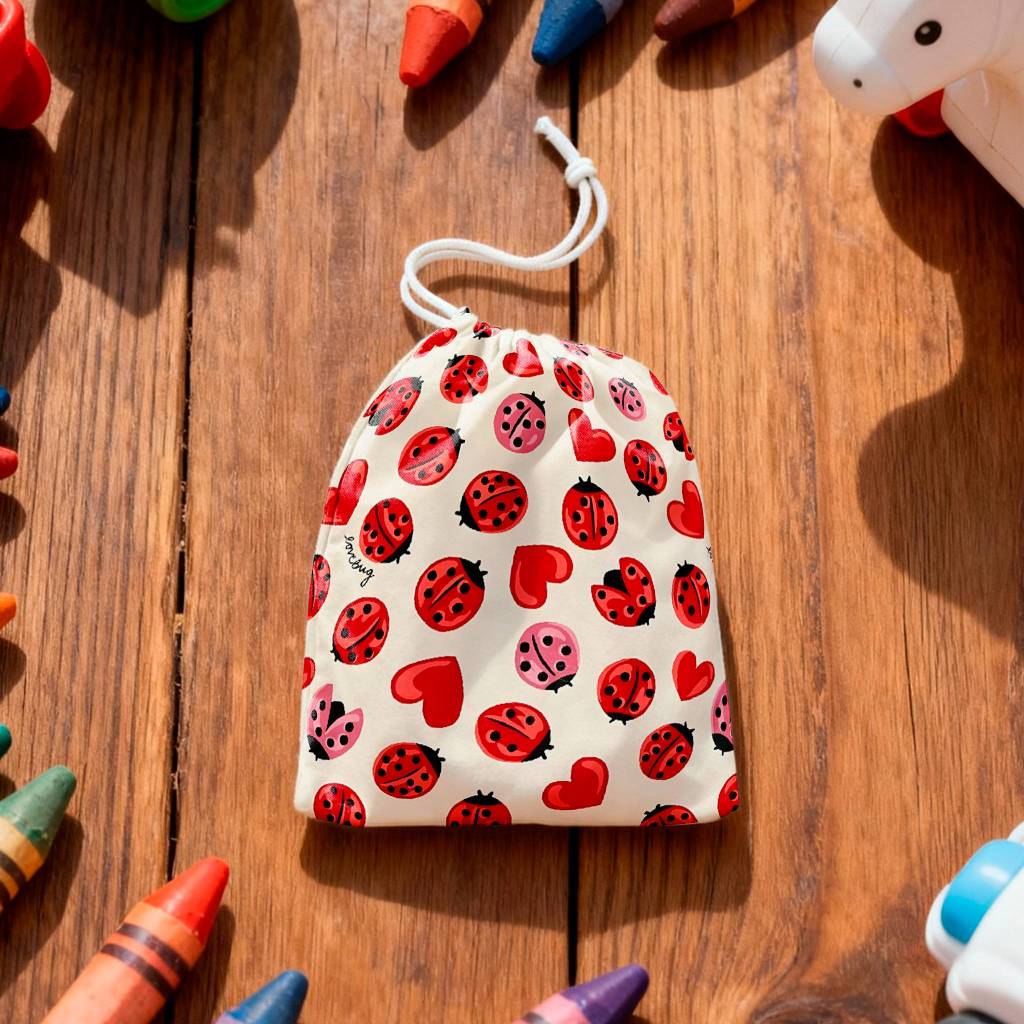 Kit Saquinhos de Surpresa Tema Joaninha Personalizados | Lembrancinhas para Festa de Aniversário