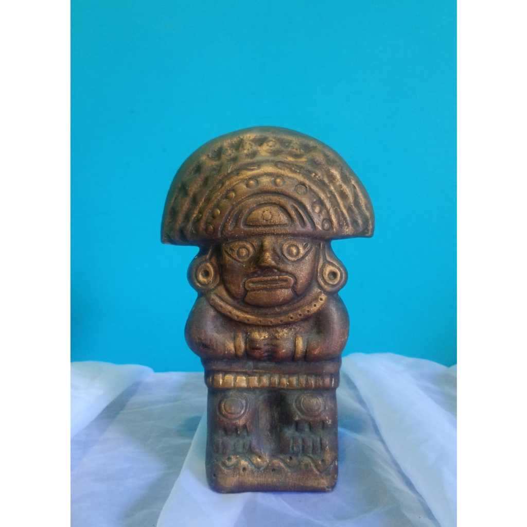 Antiga escultura em cerâmica / adorno de parede Tumi - Inca - Peru