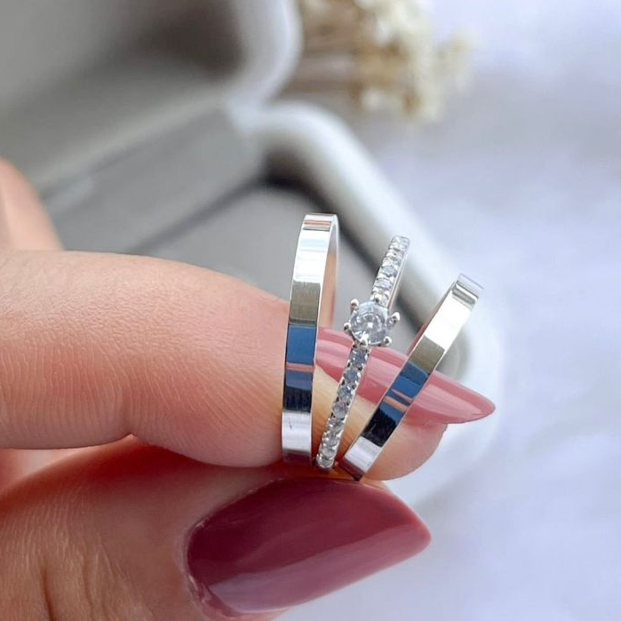 Par de Alianças de Namoro Prata 950 2mm + Anel Solitário Branco Personalizada em Oferta na Shopee