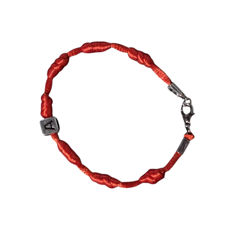 Pulseira Amuleto Kabalah com 7 Nós Contra o Mal + Inicial Personalizada Prata