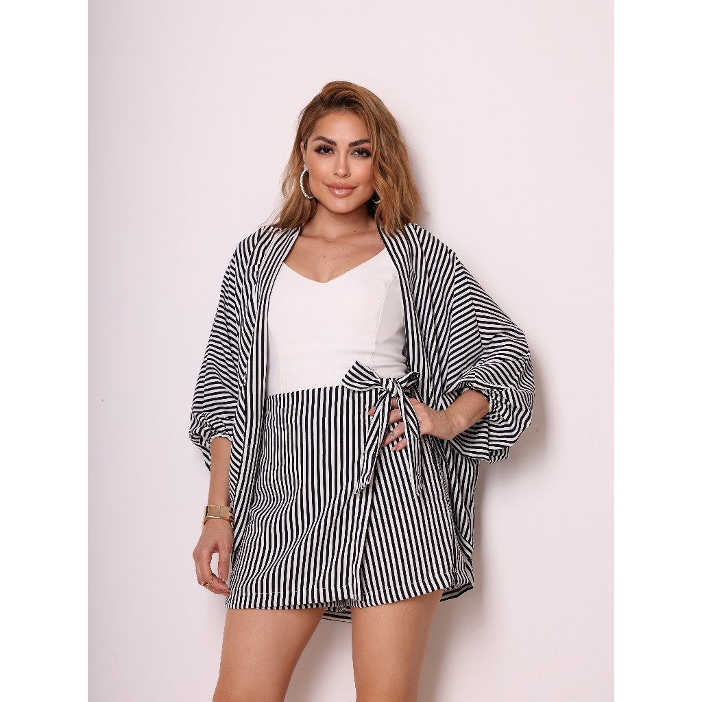 Conjunto de 2 peças Kimono para Férias de Primavera/Praia: Camisa de Manga 3/4 Listrada e Shorts