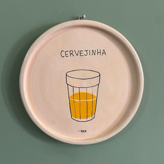 Prato decorativo de argila para parede - Cervejinha em Oferta na Shopee