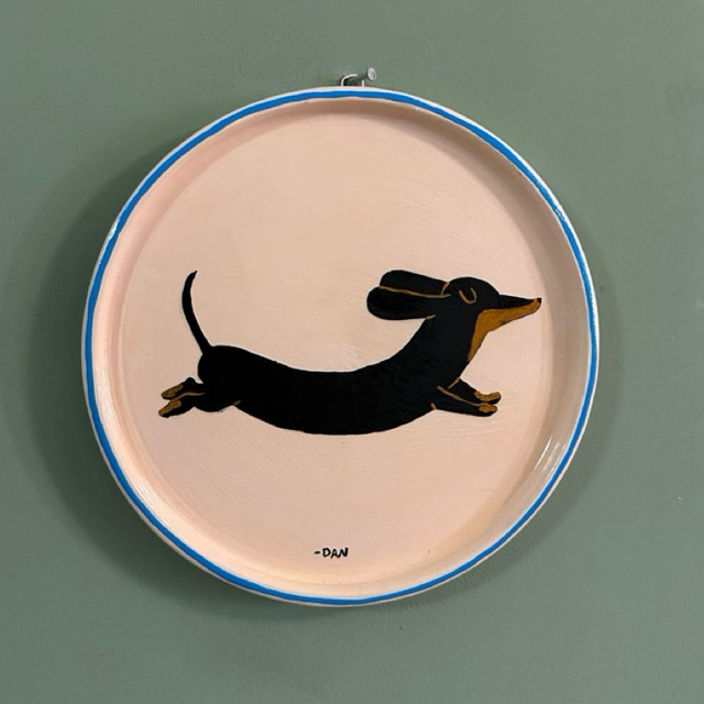 Prato decorativo de argila para parede - Salsicha preto com canela