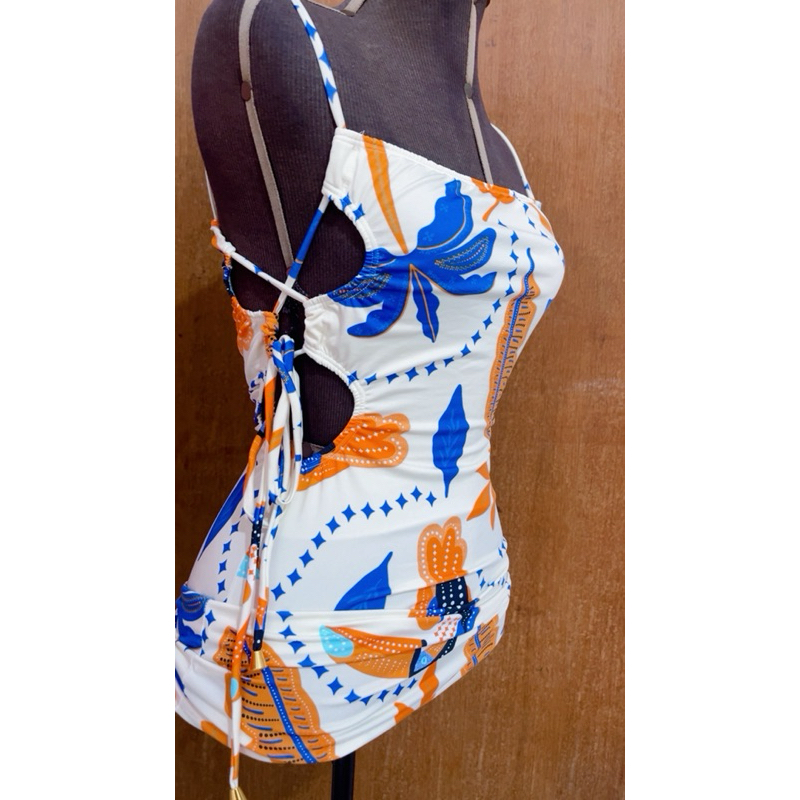 Vestido Carolina tubinho aberto lateral cordinhas em Oferta na Shopee