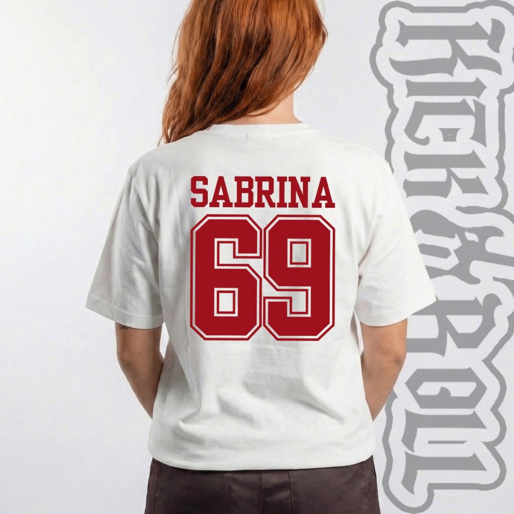 Camiseta Feminina Sabrina Carpenter Short n Sweet & Kiss T-Shirt 100% Algodão em Oferta na Shopee