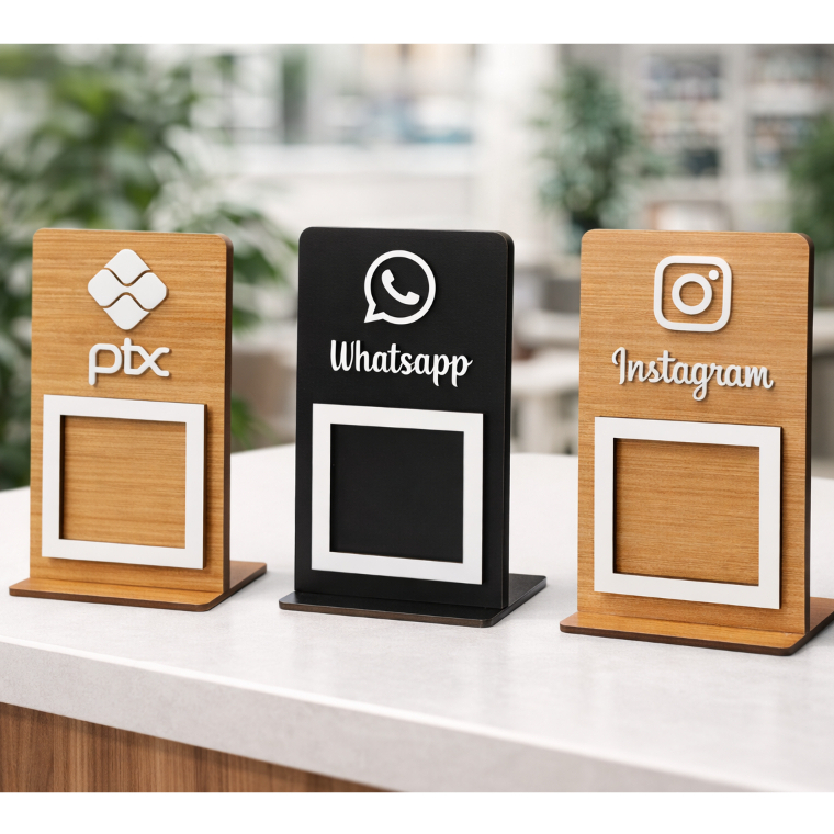 Placa QR Code em Madeira MDF - Display Informativo para Balcão, Mesa