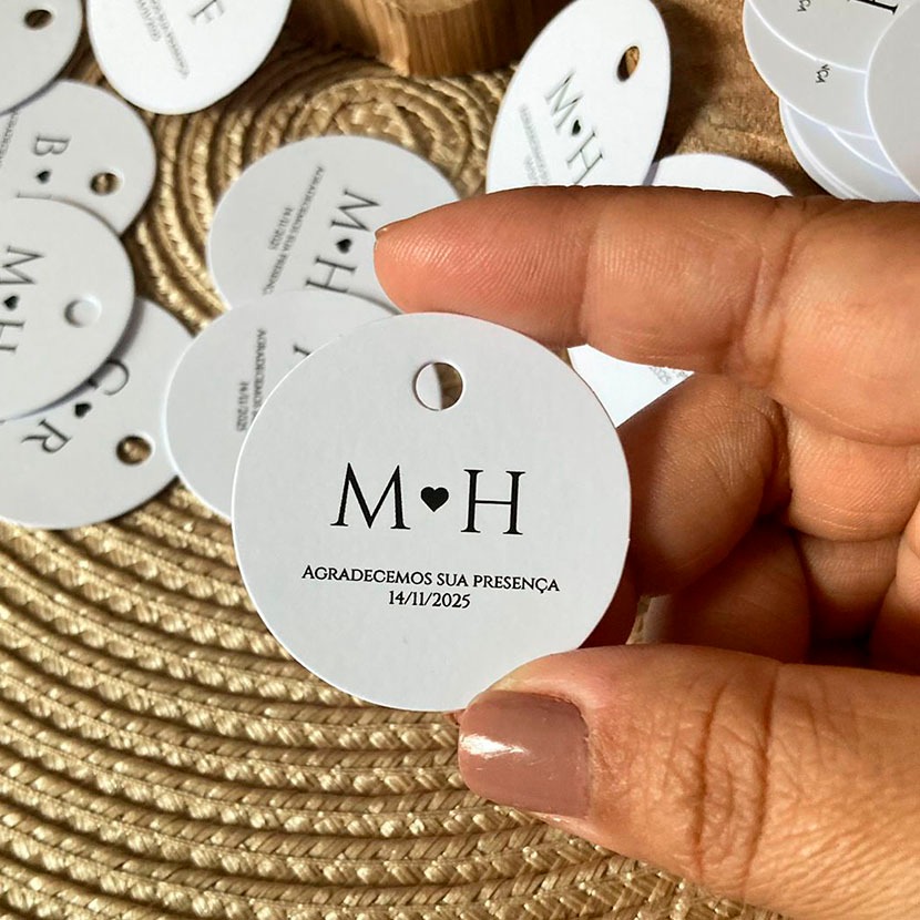 50 Tag Personalizada de Lembrancinha Casamento noivado ARTE COM INICIAIS E DATA como está na foto em Oferta na Shopee