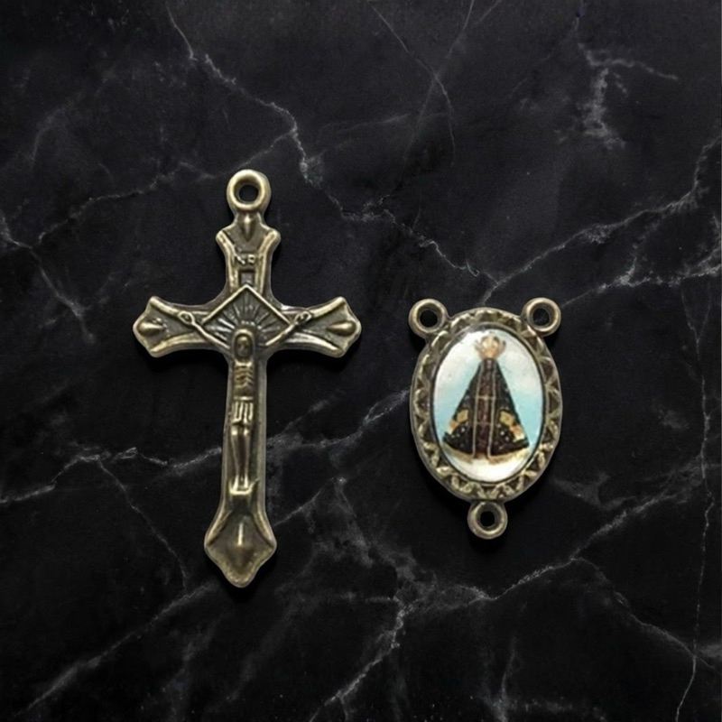 Peças para fazer terço ouro velho 10 Cruz + 10 entremeios Nossa senhora aparecida