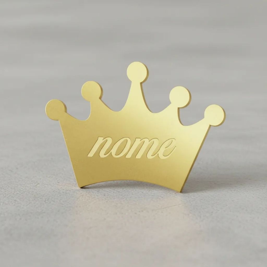 Etiqueta acrílica Com Nome  Desenho Coroa 3cm Acrílico Espelhado em Oferta na Shopee