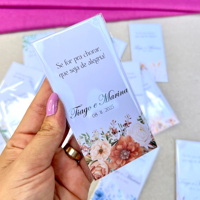 50 Lágrimas de Alegria Personalizadas para Casamento - Kit Completo com lenço + saquinho + papel