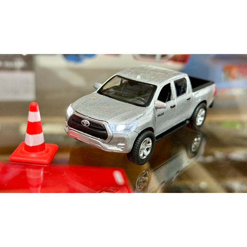 Miniatura carrinho Toyota Hilux 1:36 C/S Som e Luz metal