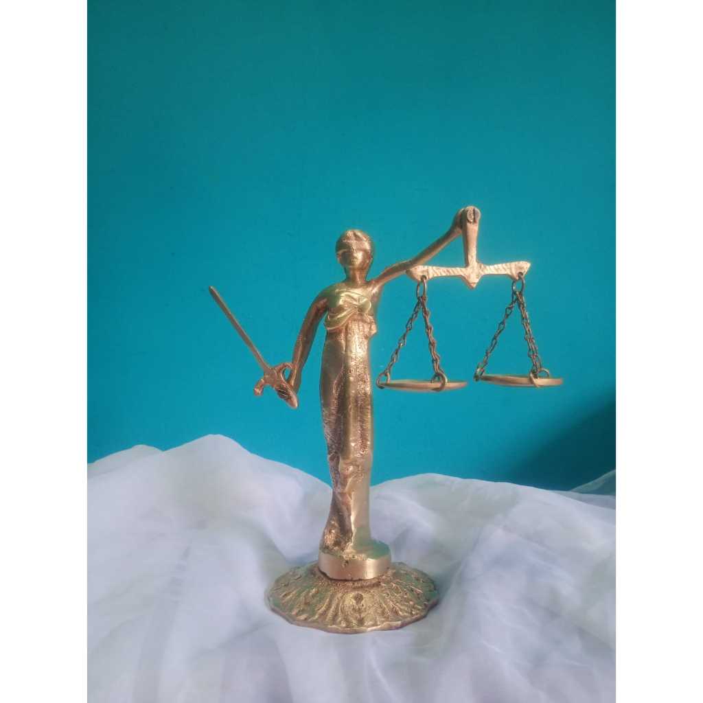 Antiga escultura em bronze maciço - Themis - Deusa da justiça