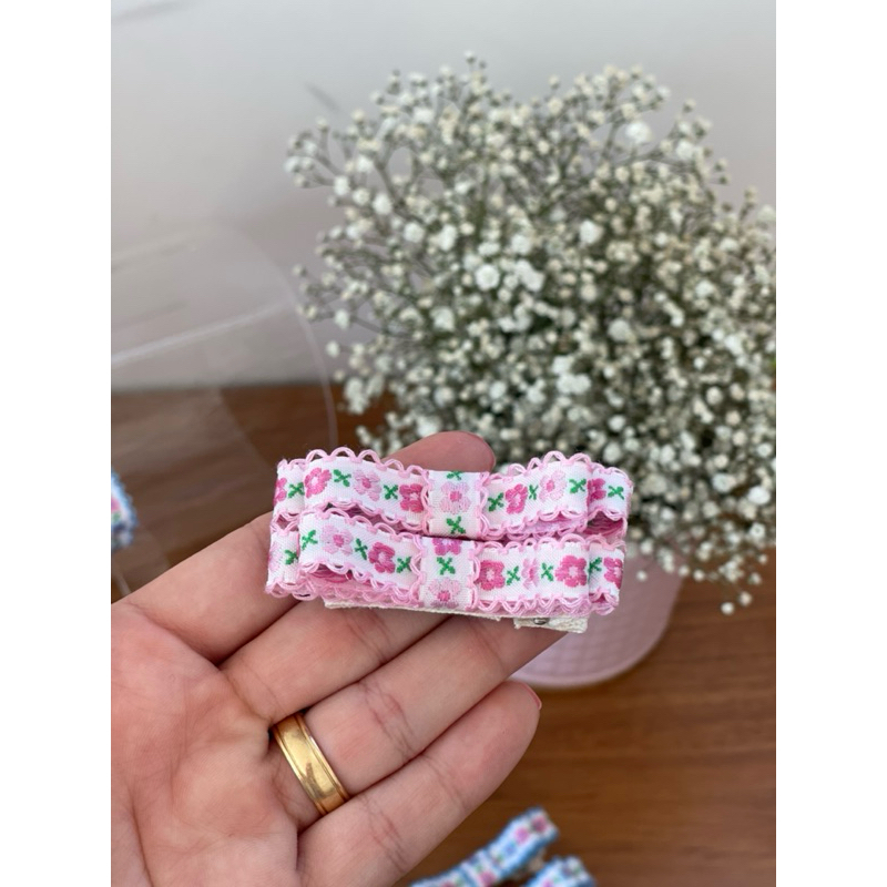 Par de laço de fita duplinha para menina lacinho de tecido florzinha