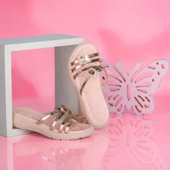 Chinelo Infantil Menina Kidy Goods Flat Fly Ouro Tiras Borboleta Livro Colorir Anatômica Metalizada