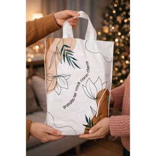 Sacola estampada alça fita 29x45 com 25/50 unidades em Oferta na Shopee