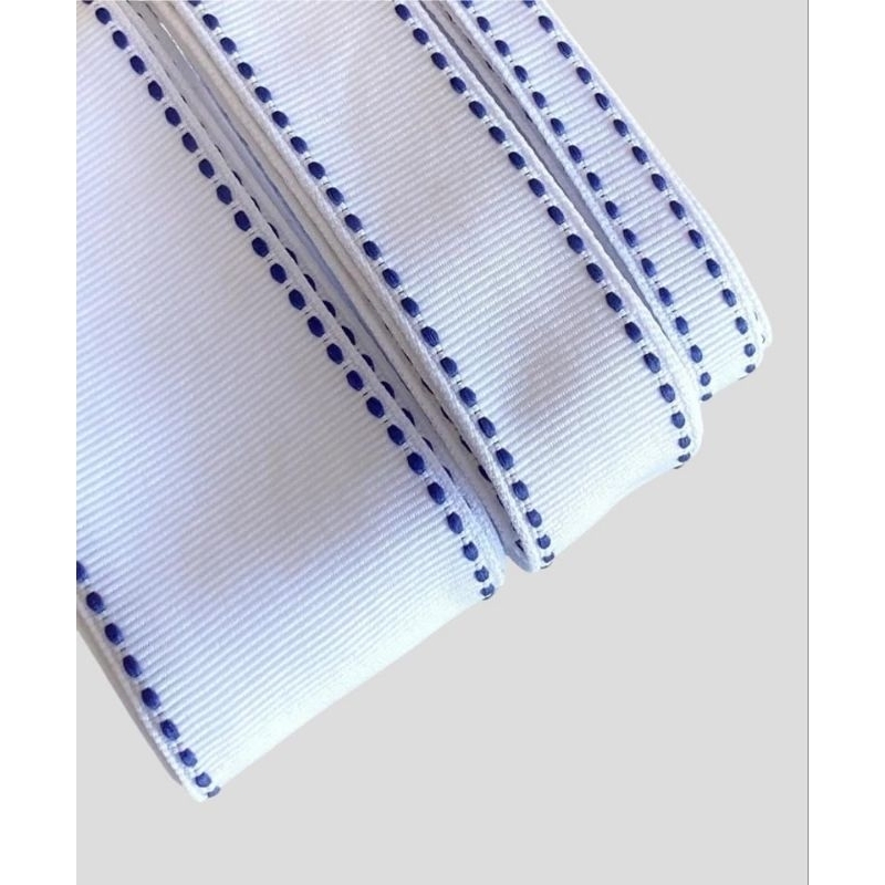 Fita Pespontada Yama 10 metros – Branco com Pesponto Azul