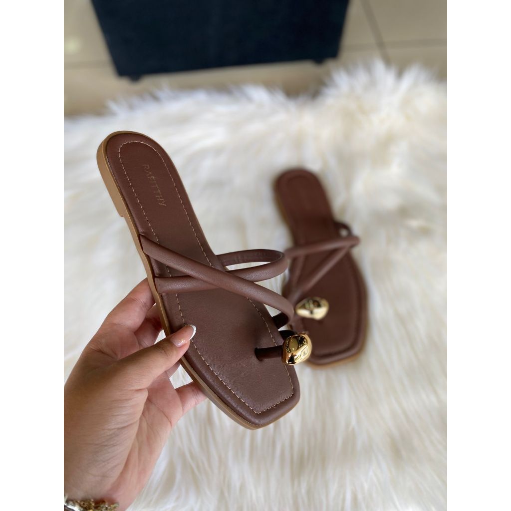 Sandália Rasteira Feminina Rafitthy Tira Bombada Bico Quadrado Com Detalhe Dourado Flat Confortável Original em Oferta na Shopee