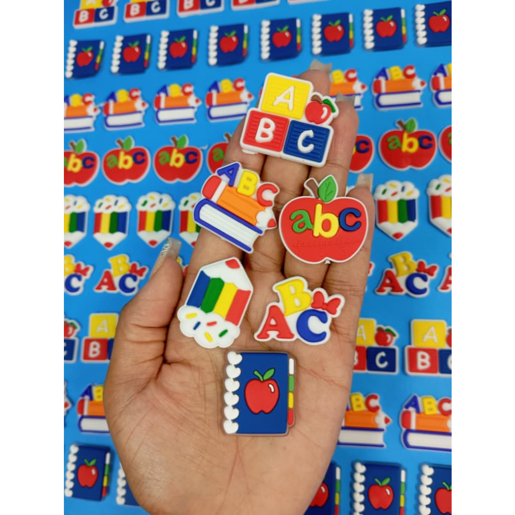 Aplique emborrachado kit Love School colorido / pacote com 6 pçs em Oferta na Shopee